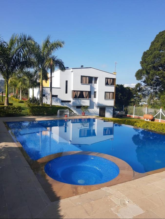 Hotel Casa Confort Santa Rosa de Cabal Exterior foto